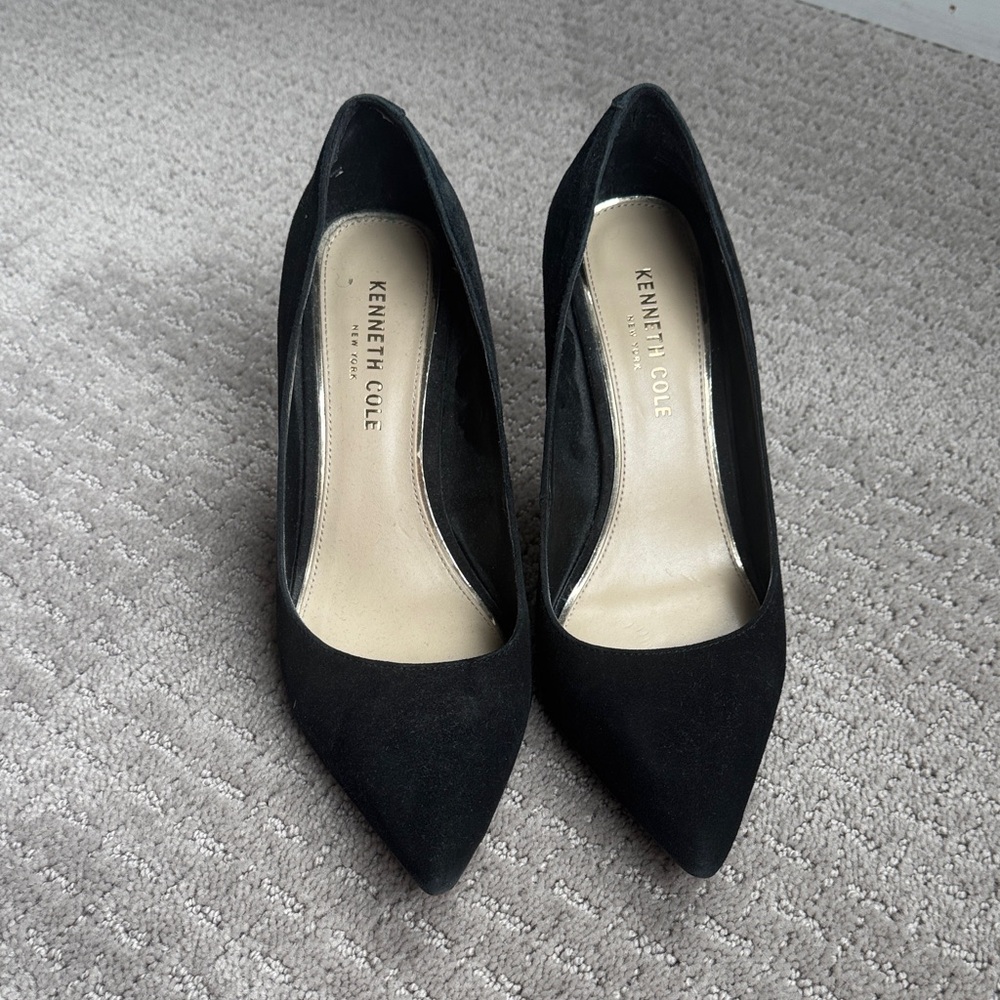Kenneth Cole Black Faux Suede Heels